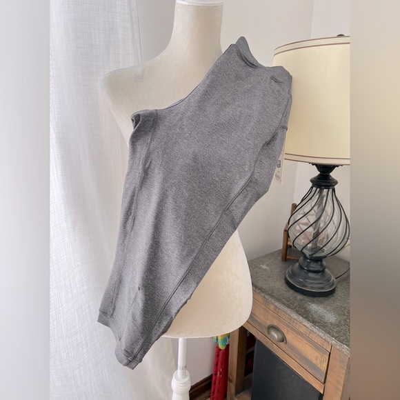 Lululemon rejuvenate crop - Picture 4 of 10